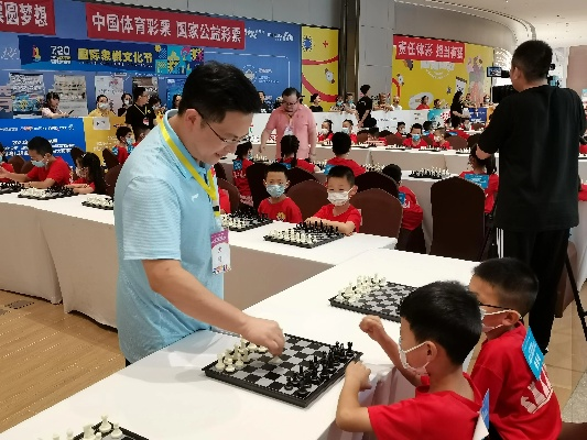 北京市夏季国际象棋比赛火热进行中-第2张图片-www.211178.com_果博福布斯